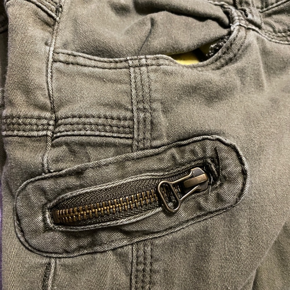 Pants - Picture 9 of 11